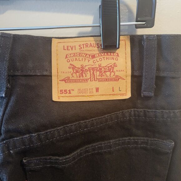 Vintage Levis 551 Relaxed Fit Tapered Leg Size 12 Long Jeans - Picture 4 of 10
